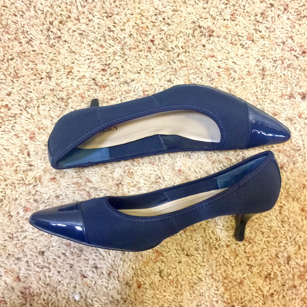 Ellen Tracy shoes NWOT